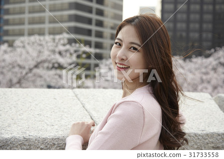 年輕的女人 31733558