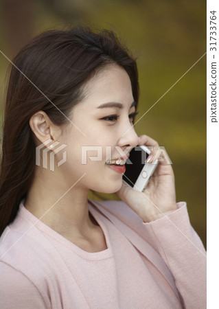 年輕的女人 31733764