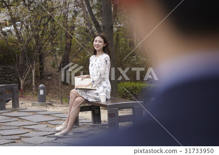 年輕的女人 31733950