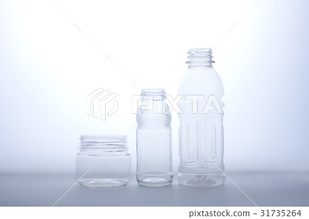 Plastic bottles 31735264
