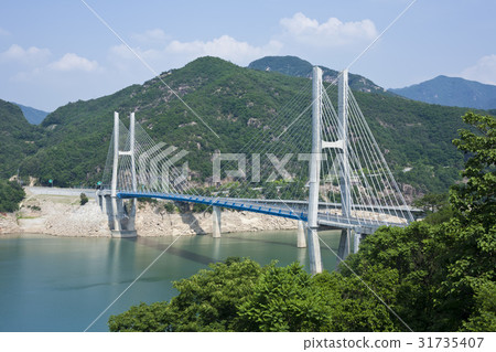 Cheongpung Bridge, Chungju Lake, Jecheon City, Chungbuk Province Cheongpung Bridge, Chungju Lake, Jecheon City, Chungbuk Province 31735407