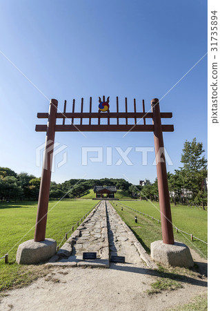 Hongsalmun, Jeongneung Jungjaekgung, Jeongneung, Jeongneung (Historic site No.199), Samdong, Gangnam-gu, Seoul 31735894