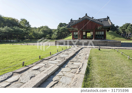 Jeongneung Jungjaekgung, Jeongneung, Jeongryeongneung (Historic site No.199), Samdong, Gangnam-gu, Seoul Jeongneung Jungjaekgung, Jeongneung, Jeongryeongneung (Historic site No.199), Samdong, Gangnam-gu, Seoul 31735896