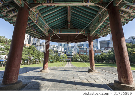 Hongsalmun, Jeongneung Jungjaekgung, Jeongneung, Jeongneung (Historic site No.199), Samdong, Gangnam-gu, Seoul 31735899