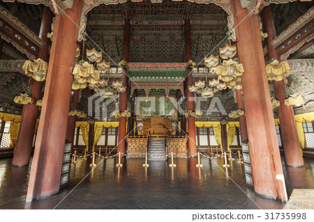 (National Treasure No. 225), Changdeokgung Palace (Historic Site No. 122), Jongno-gu, Seoul 31735998