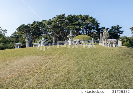 Yeongnyeongneung (Historic Site No. 195), Yeoju City, Gyeonggi-do 31736382