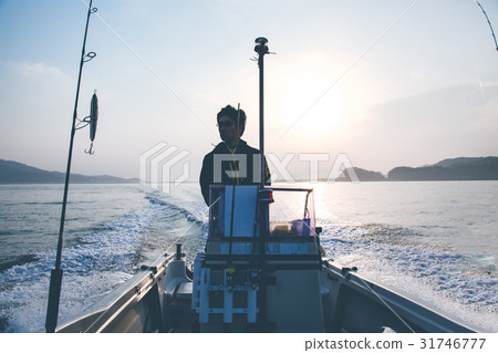  Sea fishing 31746777