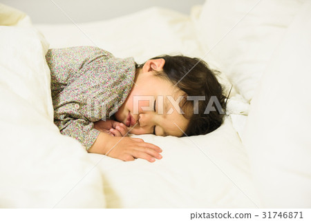 Sleeping baby 31746871
