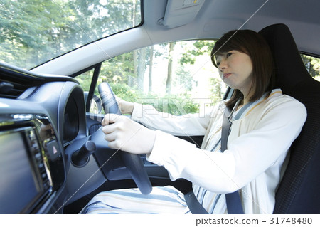 Traffic mode female driver 31748480