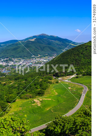 A view from the Yufutsu Wakata Plateau of the fresh green 31749989