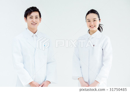 Men and women in white 31750485