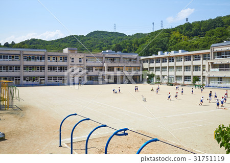 兵庫縣(Naosu小學)西宮山區的小學 兵庫縣(Naosu小學)西宮山區的小學 31751119