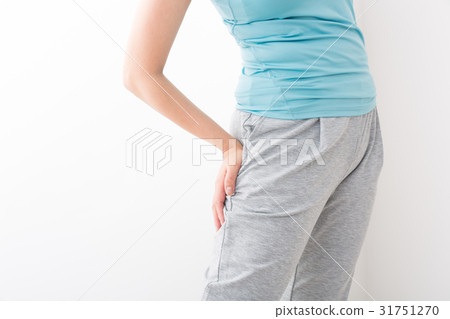 關心腰部的女性 31751270
