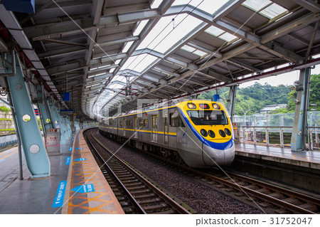 台灣新北市汐科火車站Asia Taiwan Taipei Railway Station 31752047