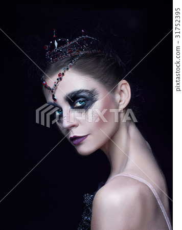 Portrait of the ballerina in the role of a black Portrait of the ballerina in the role of a black 31752395