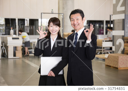 Logistics warehouse Working people Logistics warehouse Working people 31754831
