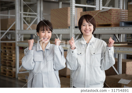 Logistics warehouse Working people Logistics warehouse Working people 31754891