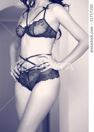 Body 31757200