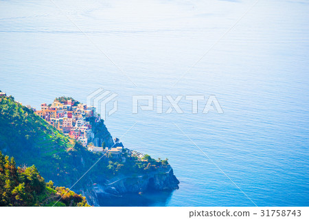 View on architecture of Corniglia town from above 31758743