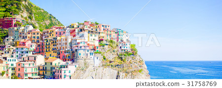 Panoramaof amazing view of the beautiful and cozy Panoramaof amazing view of the beautiful and cozy 31758769