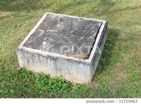 Large concretel box. Large concretel box. 31759463