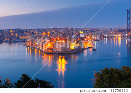 Grand harbor and Senglea from Valletta, Malta Grand harbor and Senglea from Valletta, Malta 31759513