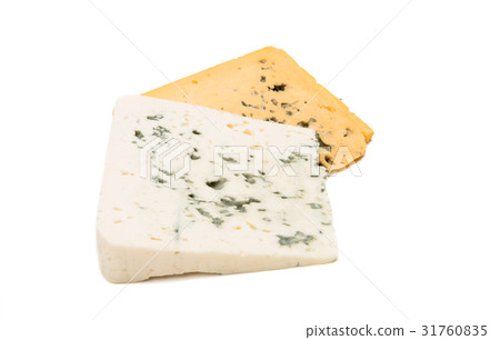 Slice of soft blue cheese with mold isolated 31760835