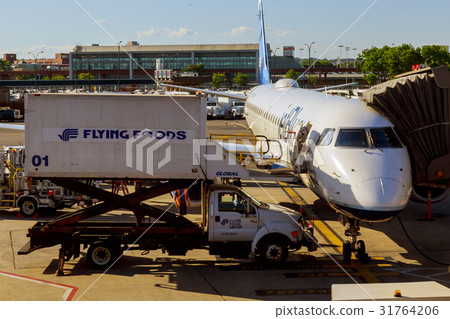 NEWARK, NJ - JUNE 07 31764206