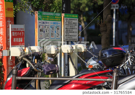 Bicycle parking space 31765584