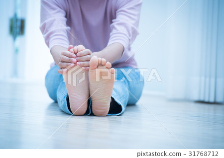 女性寒冷足部護理 31768712