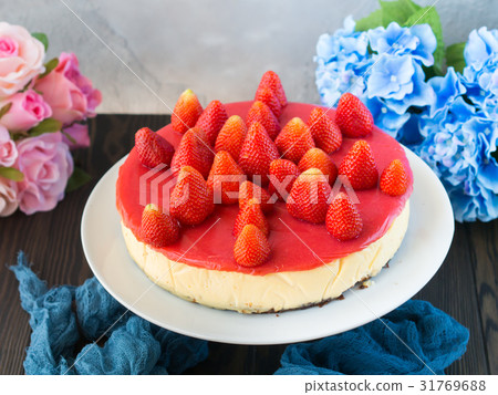 Home made strawberry baked cheese cake Home made strawberry baked cheese cake 31769688
