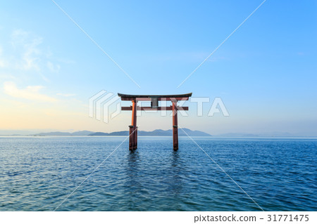 Morning of Lake Biwa 31771475