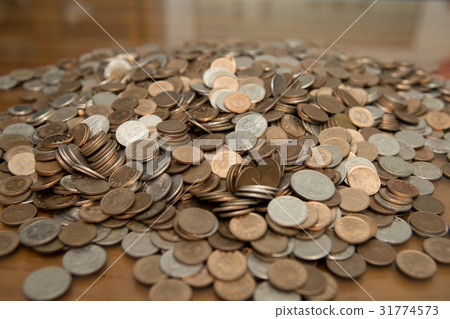 Banknote: permissible new bill deposit 31774573