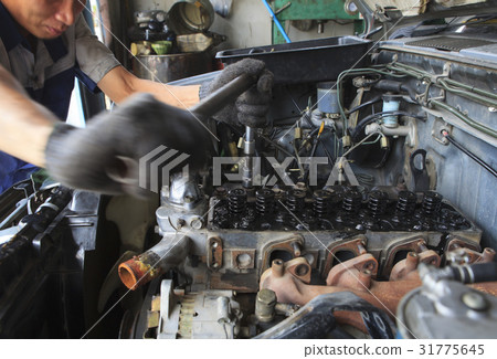 hand repair of  cylinder diesel engine block 31775645