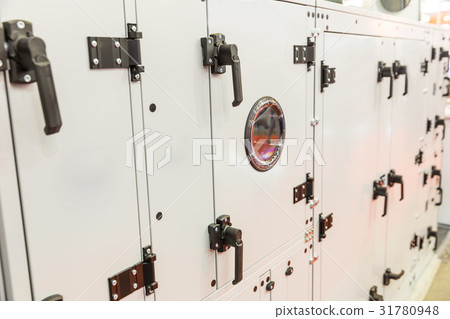 Metal shield, door with revision window 31780948