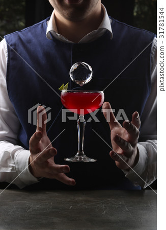 Flying alcoholic cocktail with bubble 31781544