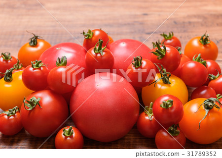 Tomato   31789352