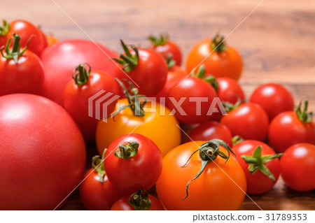 Tomato   31789353