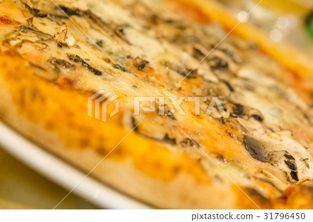 Fresh baked italian pizza Fresh baked italian pizza 31796450
