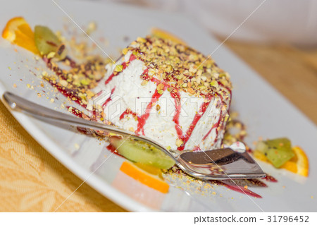 A dish of dessert bavarian cream A dish of dessert bavarian cream 31796452