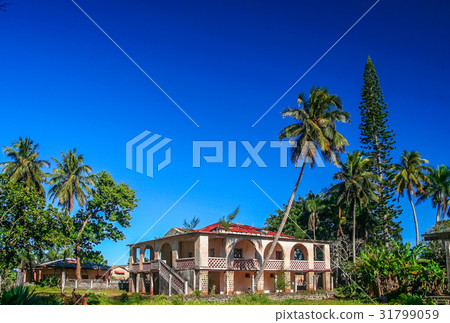 Abandoned villa on the coast in Madagascar Abandoned villa on the coast in Madagascar 31799059