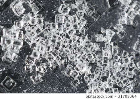 Crystal - micrograph of salt (sodium chloride) 31799364