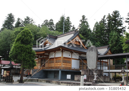 Hall of worship Hachimangu Shrine 31805432