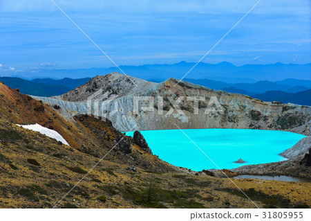 Kusatsu Shirane火山的剩余雪 Kusatsu Shirane火山的剩余雪 31805955