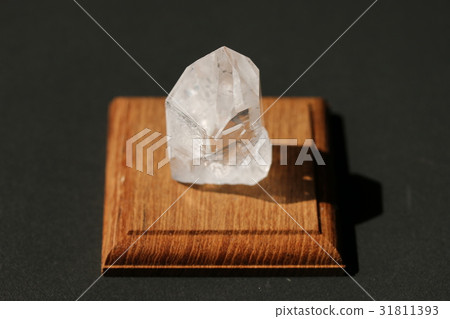 Crystal / quartz 31811393
