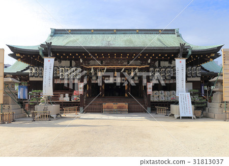 Osaka Tenmangu Shrine hall settlement 31813037