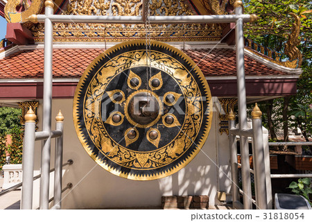 The gong of Wat Saket (Golden Hill) in Bangkok, Thailand The gong of Wat Saket (Golden Hill) in Bangkok, Thailand 31818054