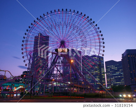 [Kanagawa Prefecture, May 2017] Minatomirai cityscape 31819154