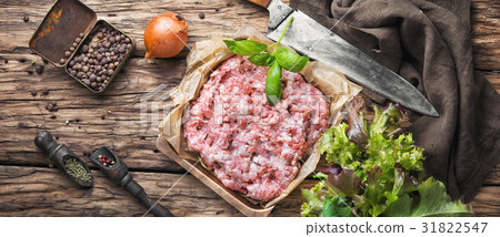 raw minced meat beef raw minced meat beef 31822547