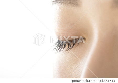 睫毛閉合眼睛美麗的眼睛 31823743